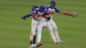caimanes